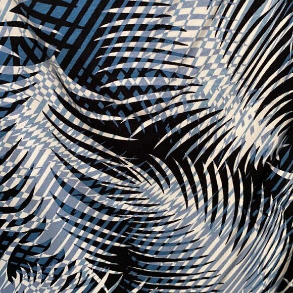 lily Blue Palm Print 3/4 Length Dress - Picture 16 of 16